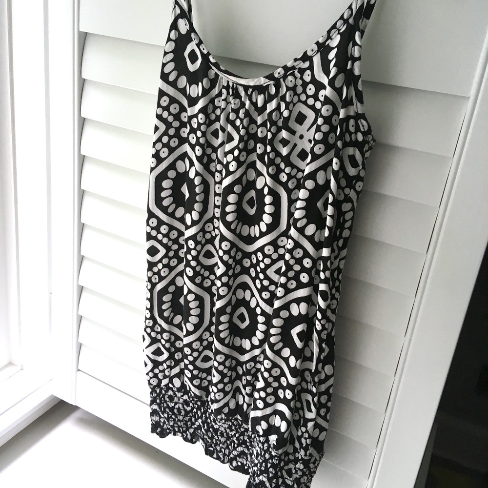 Black and white Shirred tank